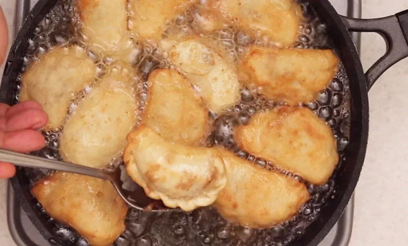 frying qottabs in pot